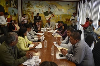 Con poca información de los asuntos a tratar, llegan regidores del ayuntamiento a las sesiones de Cabildo, dice Gonzalo Barrios.