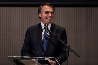Bolsonaro, que acaba de cumplir 100 días en el poder, les hizo su primer guiño a los más pobres al anunciar un 'aguinaldo'. (EFE)