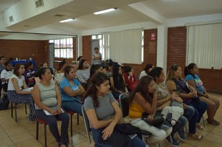 Apoya sistema DIF Torreón a madres de familia con cursos de autoempleo y autosuficiencia. (ROBERTO ITURRIAGA)