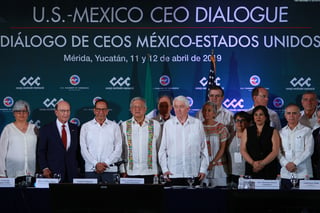 El presidente Andrés Manuel López Obrador, presenció la firma del acuerdo entre el Consejo Coordinador Empresarial de México y la Cámara de Comercio de los Estados Unidos en el marco del foro Diálogo de CEOS México-Estados Unidos.