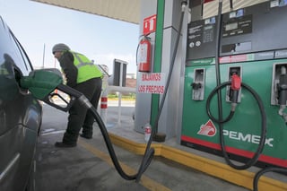 La Profeco mostrará las gasolineras que tengan el precio de la gasolina más barata y más cara.