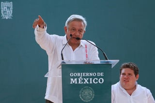 López Obrador recordó que desde diciembre su gobierno presentó una iniciativa para derogar la 'mal llamada' reforma educativa. (NOTIMEX) 