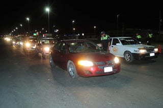 Este fin de semana fueron detenidas 12 personas por conducir en estado de ebriedad y aseguran 40 vehículos en Gómez Palacio. (ARCHIVO) 