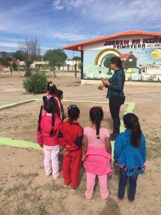 Acuden autoridades municipales a impartir capacitaciones a escuelas de Torreón, esto respecto al cuidado del medio ambiente.