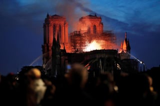 El lunes se incendió la catedral de Notre Dame en París. (EFE) 