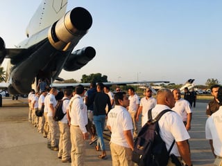 Un grupo de 148 ciudadanos cubanos que tenían una condición de estancia irregular en México regresó a su país vía aérea. (NOTIMEX)