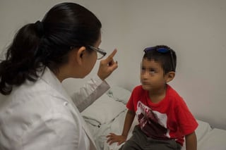 Los casos de conjuntivitis tuvieron otro repunte en Yucatán, según las cifras reportadas por el Sistema Nacional de Vigilancia Epidemiológica (Sinave) para rebasar los 5 mil casos registrados en lo que va del año. (ARCHIVO)