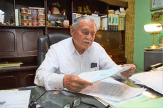 El profesor Rubén Ortiz exige que el Gobierno de Coahuila devuelva pensiones retenidas. (EL SIGLO DE TORREÓN) 