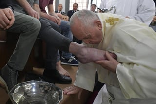 'La hermandad es siempre humilde', aseguró el pontífice, para después subrayar que esta 'regla del servicio' también afecta al alto clero. (EFE)