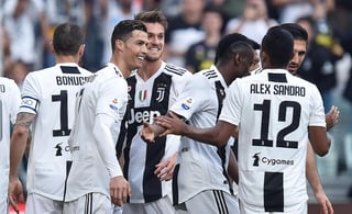 Juventus volvió a la senda del triunfo y sentenció definitivamente una Serie A que le vio dominar desde el primer momento. (EFE)