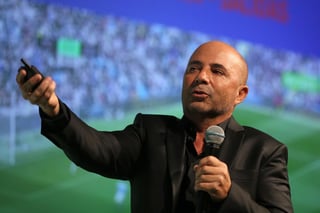 El entrenador expuso su teoría al ser interrogado sobre si Sudamérica había perdido su protagonismo en el futbol ya que los últimoscuatro títulos mundiales fueron conquistados por selecciones europeas. (EFE)