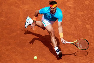 El español Rafael Nadal se impuso 6-7, 6-4, 6-2 a Leonardo Mayer en el Abierto de Barcelona.
