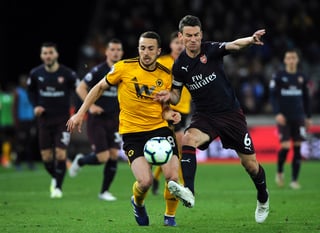 Wolverhampton derrotó en casa 3-1 al Arsenal, y subió al séptimo lugar de la clasificación de la Premier League.