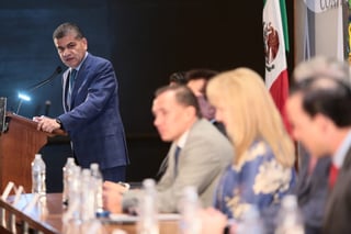 El evento fue presidido por los titulares de los tres poderes del estado: Ejecutivo, Miguel Riquelme, Legislativo, Marcelo Torres Cofiño y Judicial, Miriam Cárdenas.
