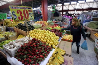 Las frutas, verduras y energéticos fueron los bienes que más aumentaron de precio con respecto al año pasado. (AGENCIAS)