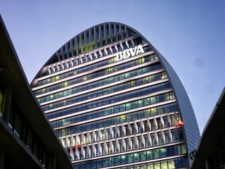 BBVA realizará un despliegue progresivo de su nueva identidad, que incluirá cambios en sus edificios y oficinas.(ARCHIVO)