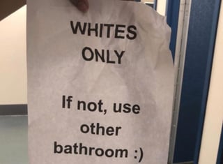 Estudiantes de otras escuelas dicen que el problema del racismo de este tipo crece en la zona. (INTERNET)