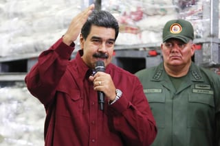 Maduro dijo contar con la 'total lealtad' de los jefes militares de Venezuela. (ARCHIVO)
