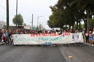 Alumnos de diversas facultades y escuelas de la UNAMse manifestaron tras el asesinato de una estudiante
en las instalaciones del CCH Oriente. (ARCHIVO)