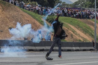 El Gobierno de México exhortó este jueves tanto al Gobierno de Venezuela como a la oposición de ese país a 'respetar cabalmente' los derechos humanos tras los sucesos de 'violencia' ocurridos esta semana. (EFE)