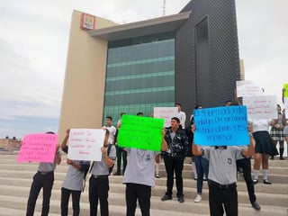 Pidieron detener los supuestos actos de represión que han sufrido sus compañeros de organización en el estado de Hidalgo. (ROBERTO ITURRIAGA)