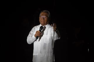 El cantautor Armando Manzanero se une al espectáculo Así fue mi padre, que rinde homenaje a José Alfredo Jiménez, en una función especial el próximo 24 de mayo en el Centro Cultural Roberto Cantoral de la Sociedad de Autores y Compositores de México (SACM). (ARCHIVO)