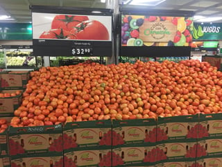 El Departamento de Comercio de Estados Unidos decidió eliminar el acuerdo de suspensión en tomate y comenzar a cobrar un arancel de 17.5 por ciento a las exportaciones, pero “aún no está dicha la última palabra” para los productores mexicanos. (ARCHIVO)
