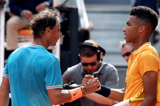 Rafael Nadal se impuso a la joven promesa del tenis mundial, Félix Auger-Aliassime de Canadá en su debut en el Mutua Madrid Open 2019. (ARCHIVO)