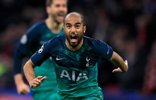 El brasileño destacó en la vuelta de la semifinal de la UEFA Champions League anotando los tres goles de la clasificación del Tottenham. (AP)