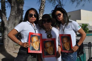 Rosa Albina y sus hijas buscan a Carlos Gerardo, quien fue desaparecido el 31 de octubre de 2008.