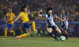 Parejo duelo entre Tigres Femenil y las Rayadas de Monterrey se vivió en la cancha del estadio Universitario, mismo que terminó con el marcador empatado a un gol por bando.