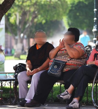 Según datos de la Secretaría de Salud, el 63 por ciento de las personas atendidas por obesidad en Durango son mujeres, mientras que el 37 por ciento de los casos se presentan en varones.