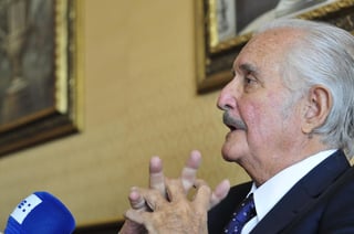 Carlos Fuentes falleció a los 83 años el 15 de mayo del 2012 en la Ciudad de México, no obstante dejó destacadas obras. (ARCHIVO)