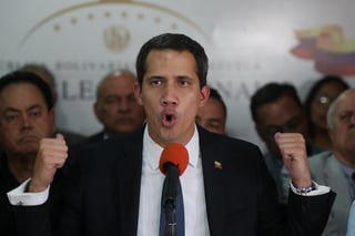 Juan Guaidó acusó al gobierno de Nicolás Maduro de intentar cerrar la Asamblea Nacional. (EFE)