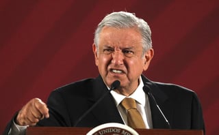 En su conferencia de prensa, López Obrador volvió a referirse a las calificadoras y señaló que son libres de hacer sus análisis, sin embargo, la economía muestra buen nivel de inversión. (ARCHIVO)
