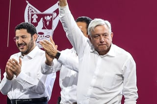 Morena ganó en 2018 la Presidencia de la República con Andrés Manuel López Obrador. (ARCHIVO)