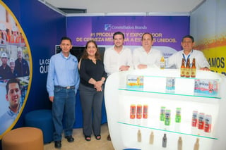 Juan Manuel Flores, gerente general de la empresa cervecera Constellation Brands, reconoció que el recurso humano es el que mueve a las empresas. (EL SIGLO DE TORREÓN)