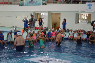 Inician programa 'Ponte Buzo' en el complejo La Jabonera, se brindarán cursos de natación a 100 menores del municipio. (ROBERTO ITURRIAGA)