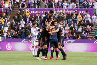 Valencia se clasificó a la próxima Champions League venciendo a domicilio 2 goles a 0 al Real Valladolid. (EFE)