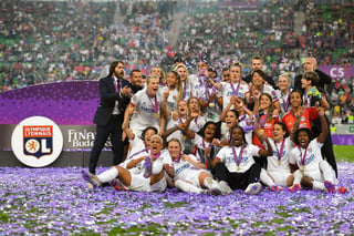 El conjunto del Olympique Lyon se impuso por goleada 4-1 al Barcelona Femenino en la final. (CORTESÍA)