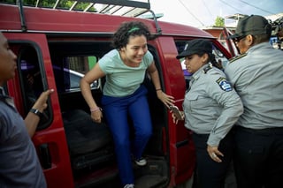 Ortega encarceló a 100 maniestantes y ordenó el arresto domiciliario de alrededor de 132 personas.