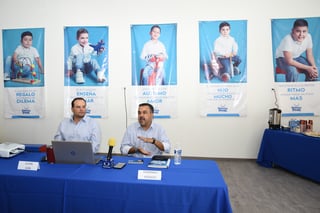 Fernando Vázquez Camacho y Julián Alba presentaron también el nuevo Centro San Fernando. (JESÚS GALINDO)