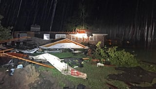 Imagen que muestra daños provocados por un tornado en Jefferson City, Misuri. (EFE)
