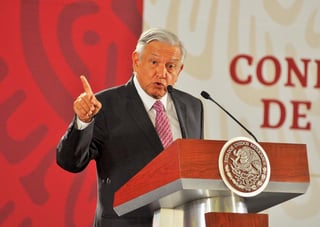 López Obrador aclaró que es un invento que haya un congelamiento de las cuentas para institutos y hospitales. (NOTIMEX)