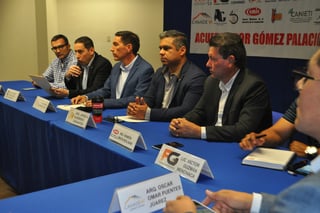 Empresarios y sociedad civil buscan comprometer a los candidatos a la alcaldía de Gómez Palacio.