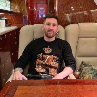Messi subió una foto a Instagram dentro del avión en el que iba. (CORTESÍA)