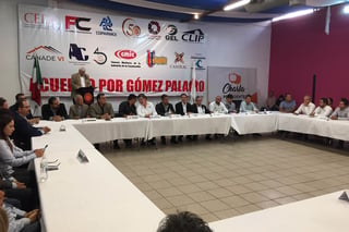 Con la presencia de representantes de las diferentes cámaras empresariales y asociaciones civiles se llevó a cabo el Acuerdo por Gómez P. (EL SIGLO DE TORREÓN)