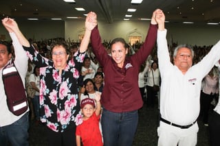 La candidata a la presidencia de Gómez Palacio, se comprometió a trabajar por el bienestar de los ciudadanos. (EL SIGLO DE TORREÓN)