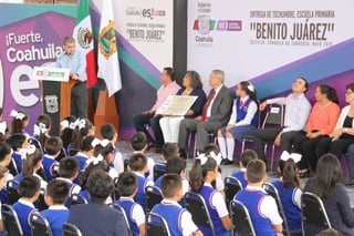 El gobernador de Coahuila, Miguel Riquelme Solís informó que en septiembre iniciará el proceso de certificación de instituciones.