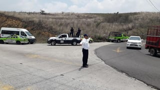 El número de fallecidos por el accidente vehicular ocurrido ayer miércoles en la zona de montaña de Veracruz –donde viajaban peregrinos católicos- se elevó a 22, reportaron autoridades locales. (TWITTER)